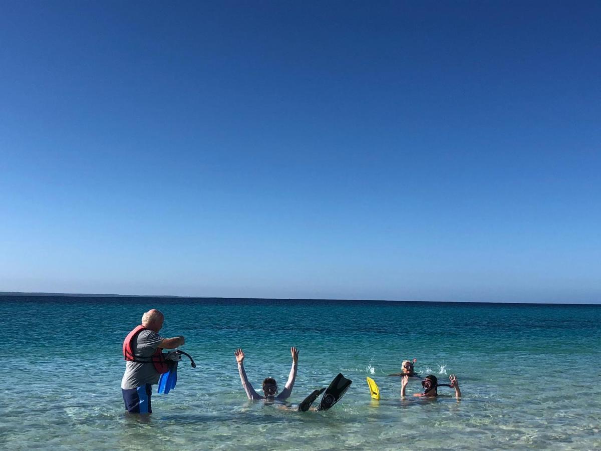 Emayani Beach Lodge Pangani Eksteriør billede