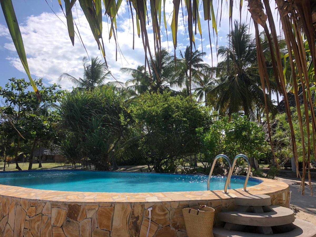 Emayani Beach Lodge Pangani Eksteriør billede