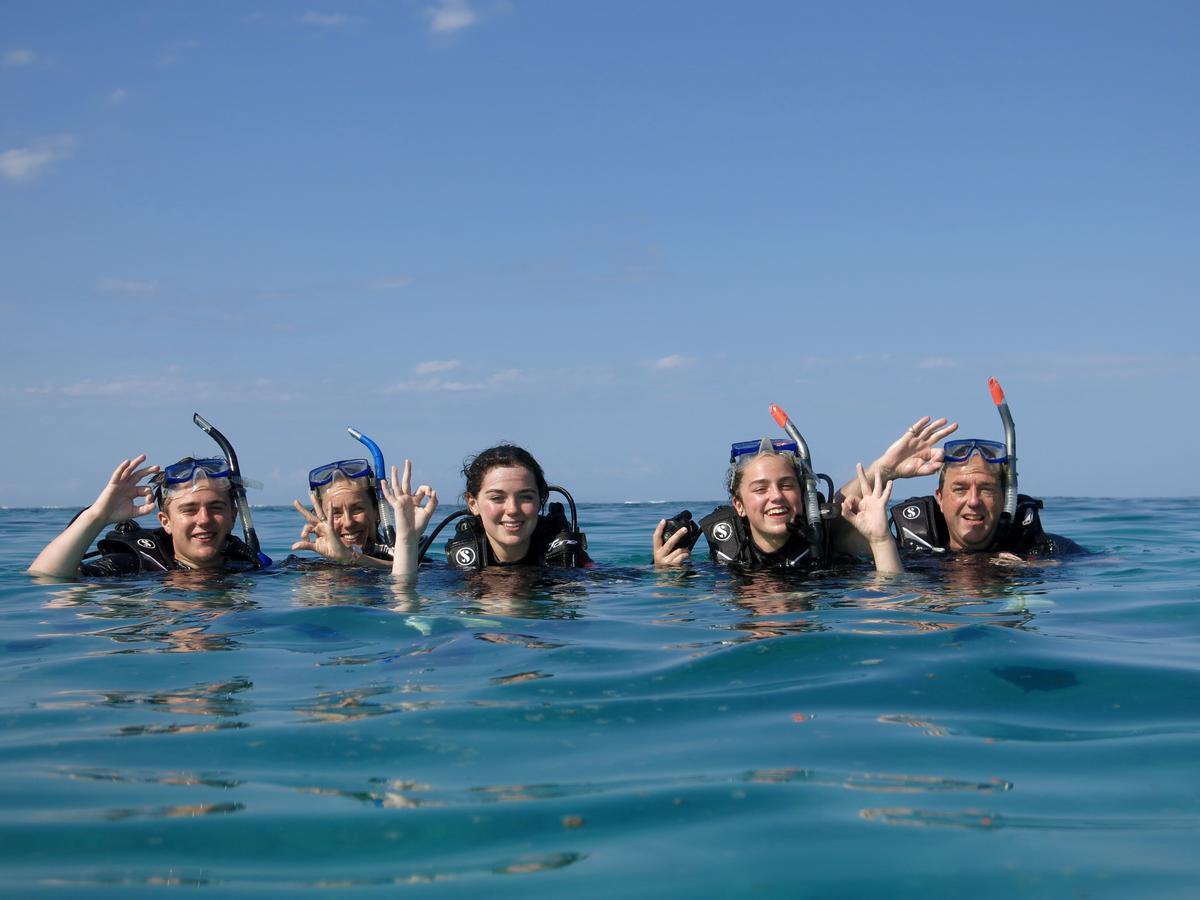 Emayani Beach Lodge Pangani Eksteriør billede