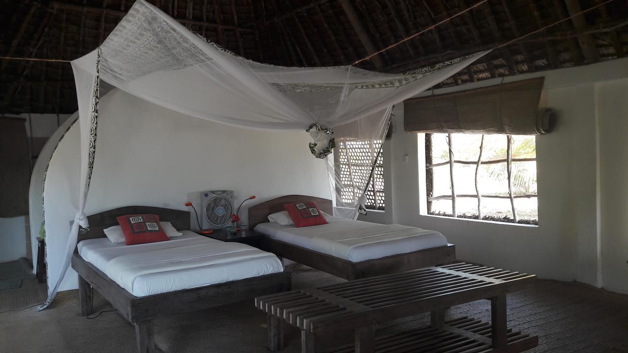 Emayani Beach Lodge Pangani Eksteriør billede