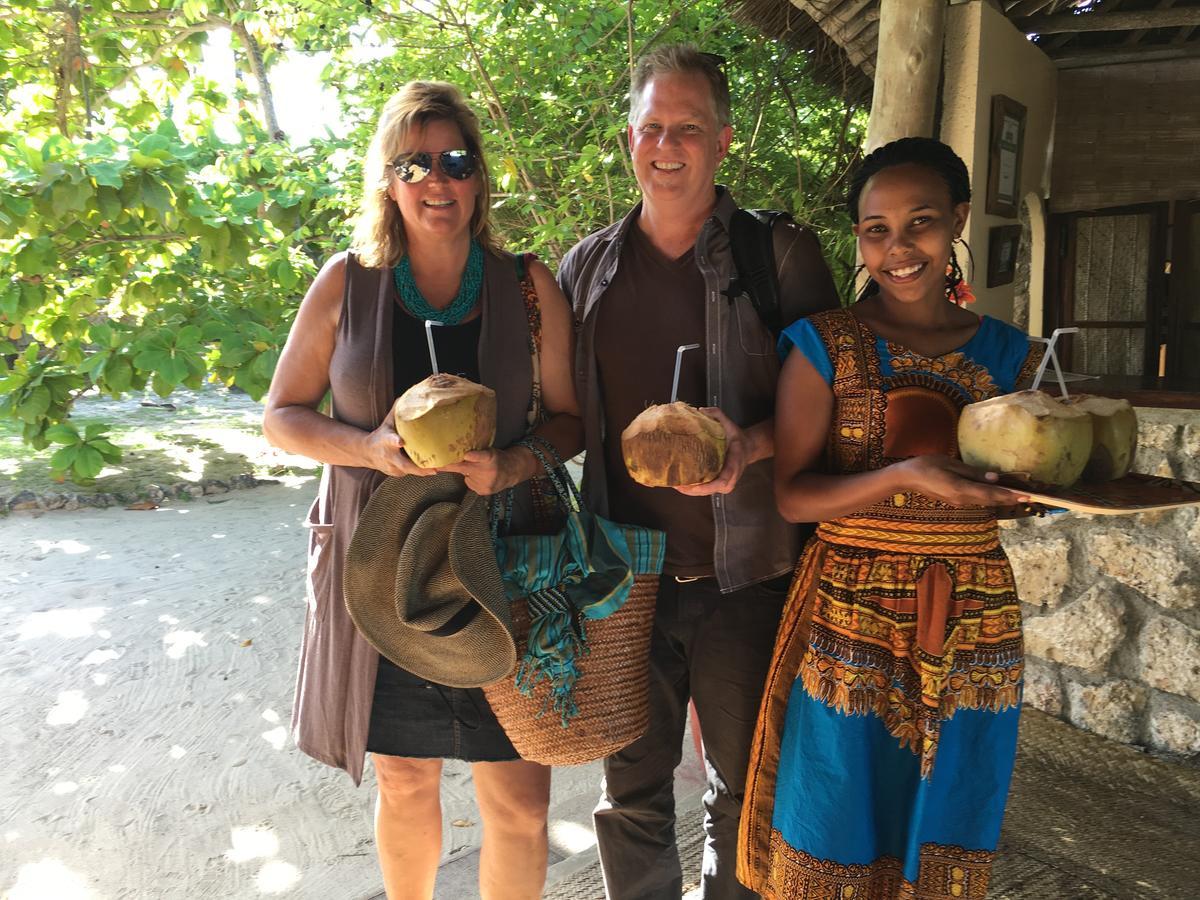 Emayani Beach Lodge Pangani Eksteriør billede