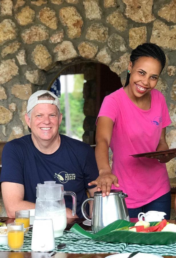 Emayani Beach Lodge Pangani Eksteriør billede